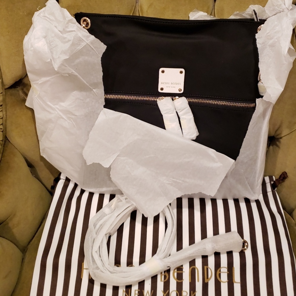 Henri Bendel jetsetter messenger - centennial
